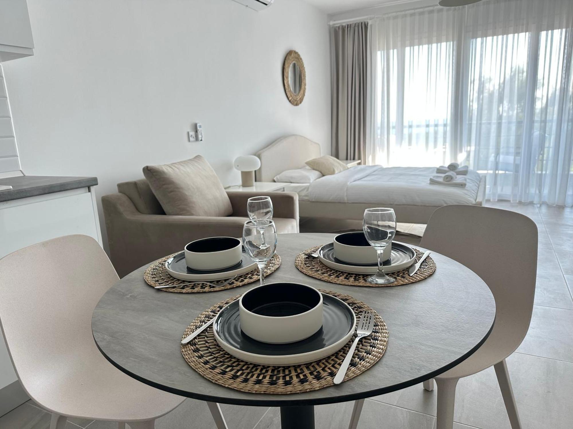 Relaxing Apartaments Near The Sea Vokolidha Экстерьер фото